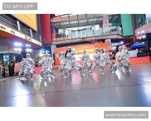 滑板精英赛特别报道成都街舞队勇闯新高峰的奋斗历程与精彩瞬间